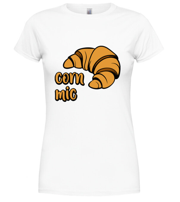  model  pe tricou