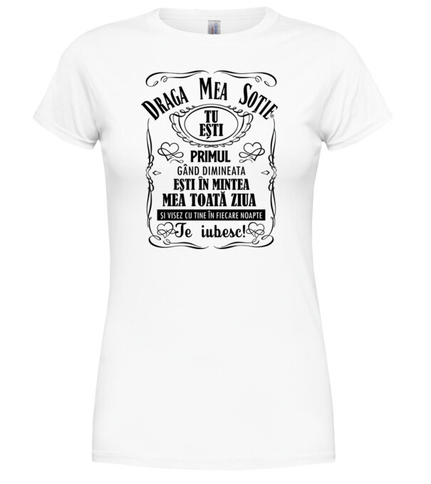  model  pe tricou