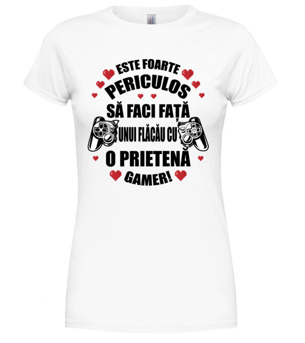  model  pe tricou