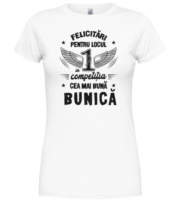  model  pe tricou