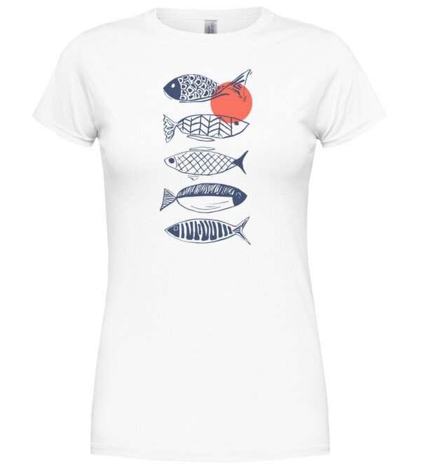  model  pe tricou