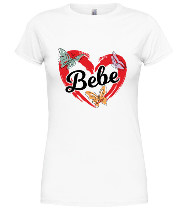  model  pe tricou