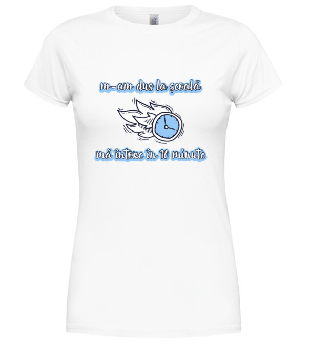 model  pe tricou