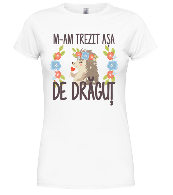 model  pe tricou