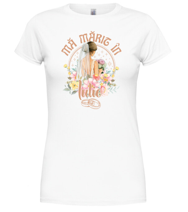  model  pe tricou