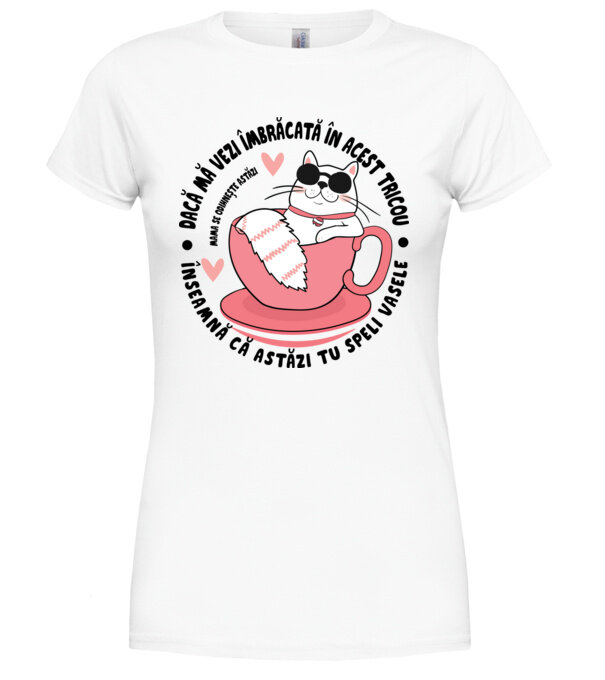  model  pe tricou