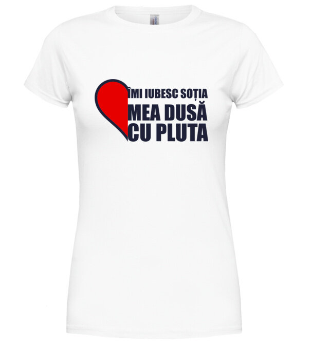  model  pe tricou