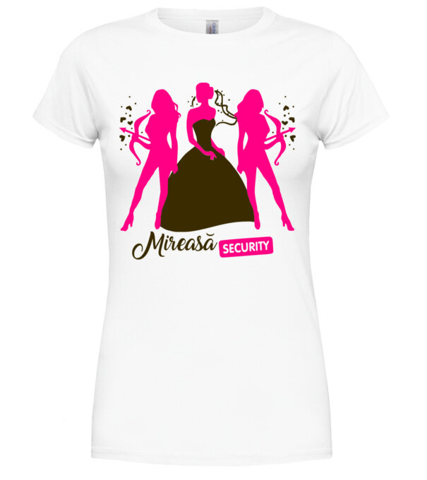  model  pe tricou