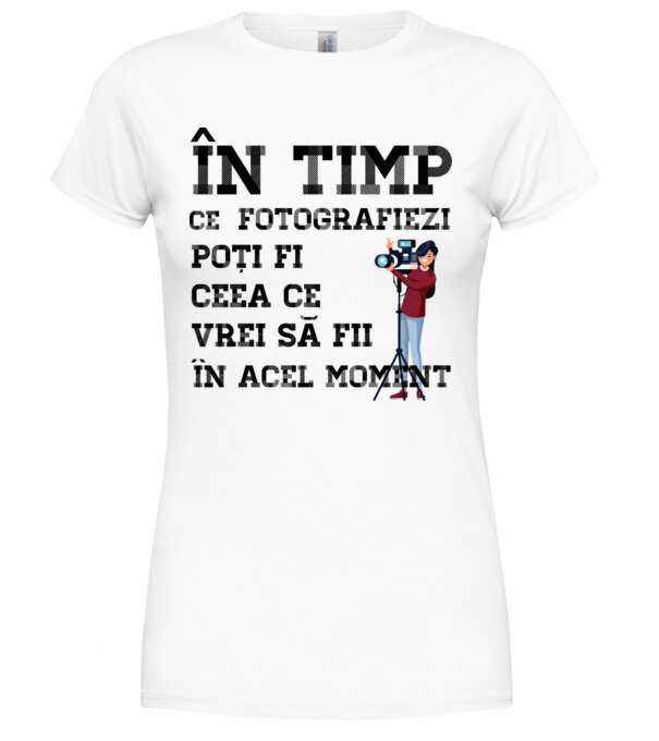  model  pe tricou