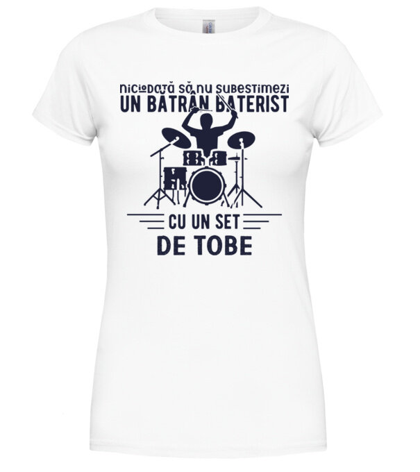  model  pe tricou
