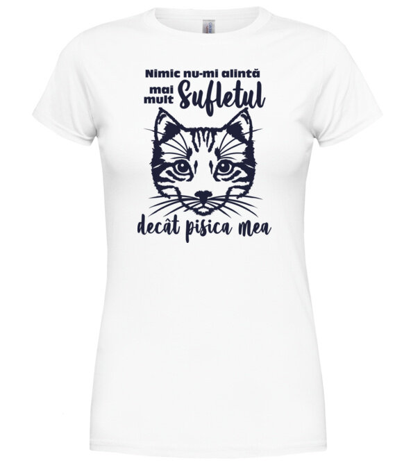  model  pe tricou