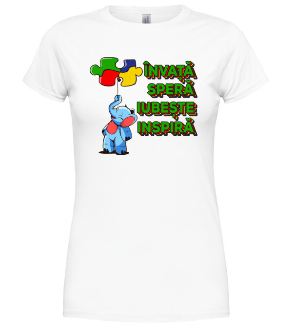  model  pe tricou