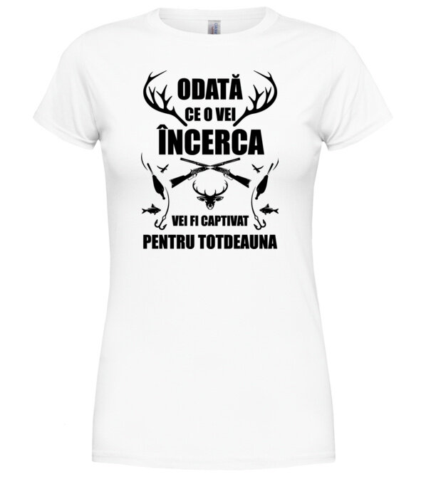  model  pe tricou