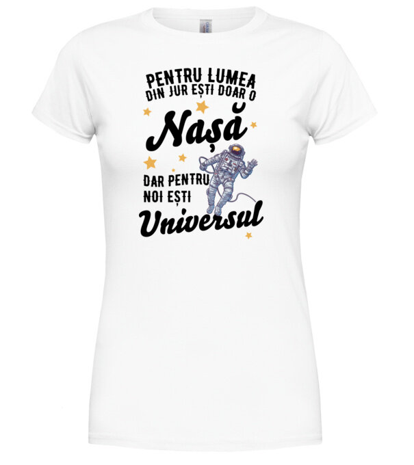  model  pe tricou