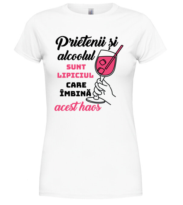  model  pe tricou