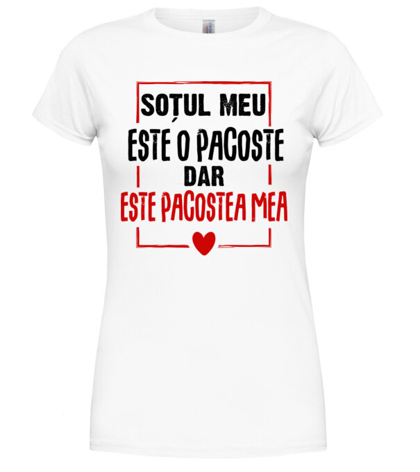  model  pe tricou