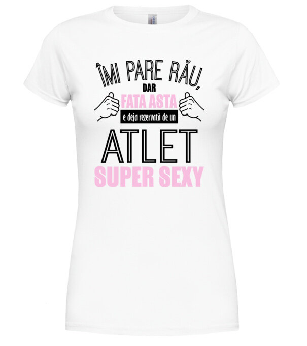  model  pe tricou
