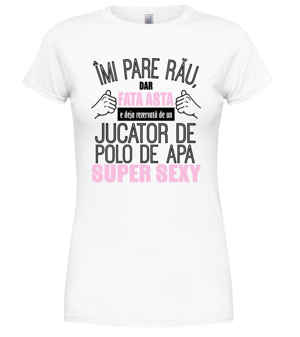  model  pe tricou