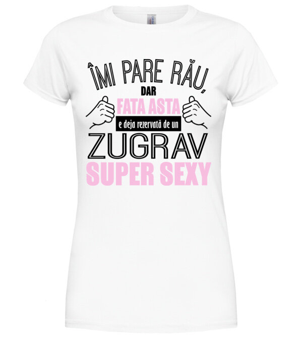  model  pe tricou