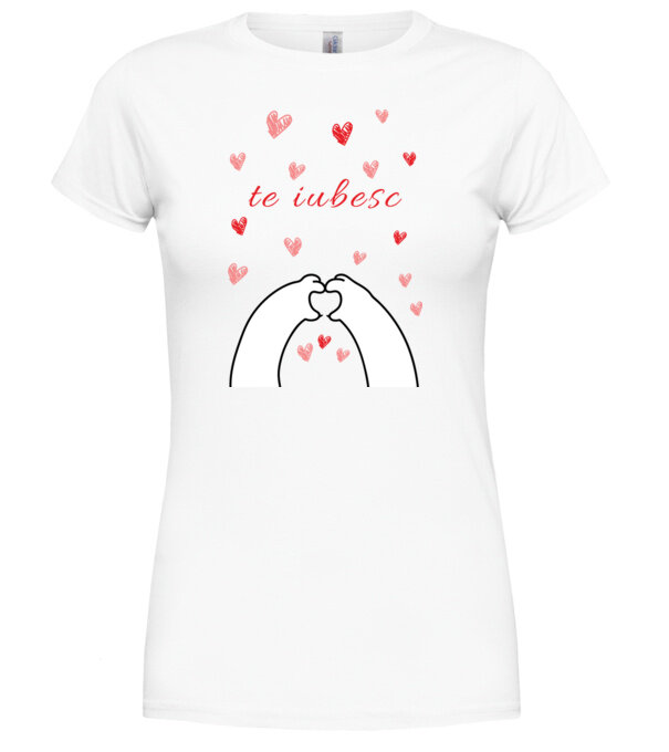  model  pe tricou
