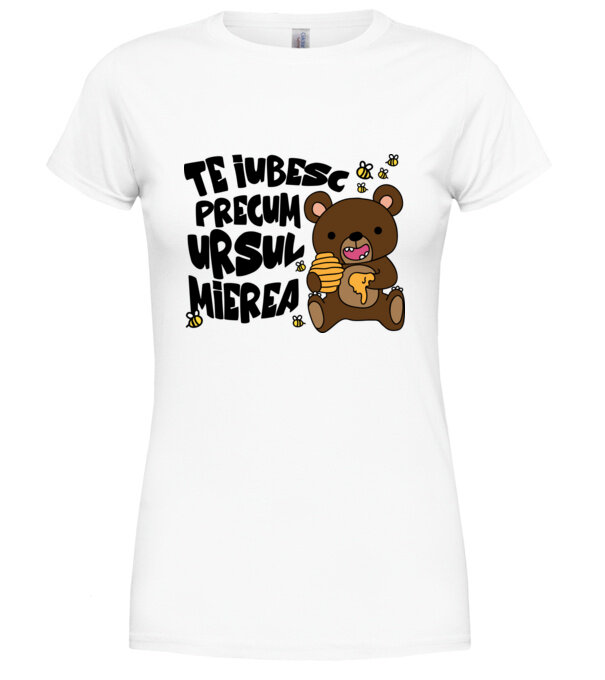  model  pe tricou