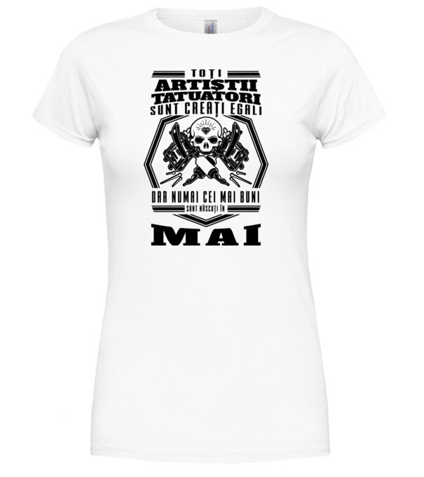  model  pe tricou