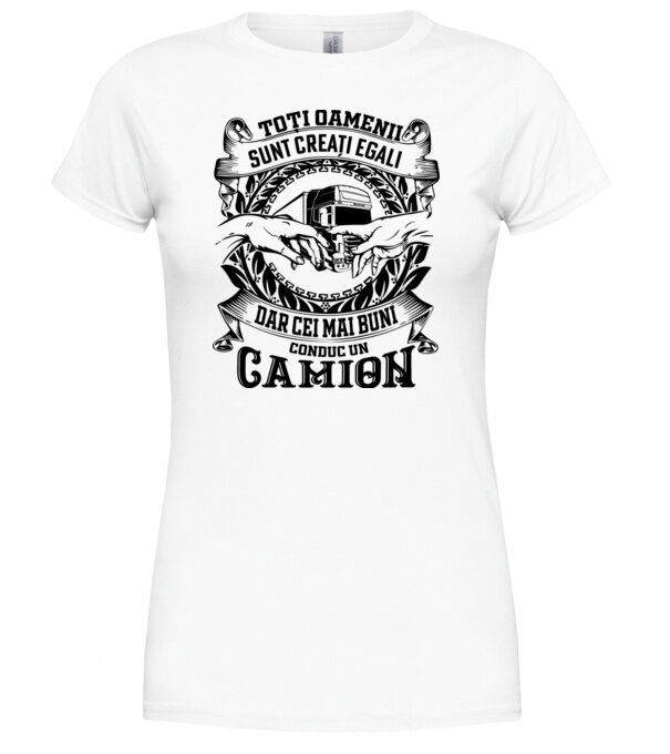  model  pe tricou