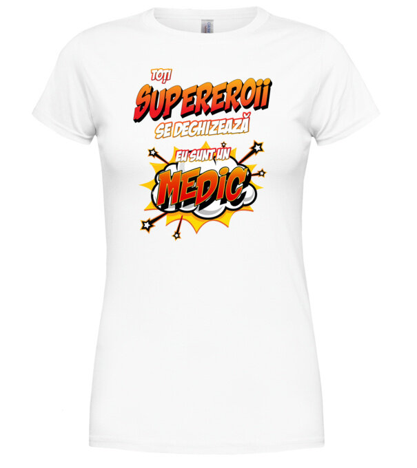  model  pe tricou