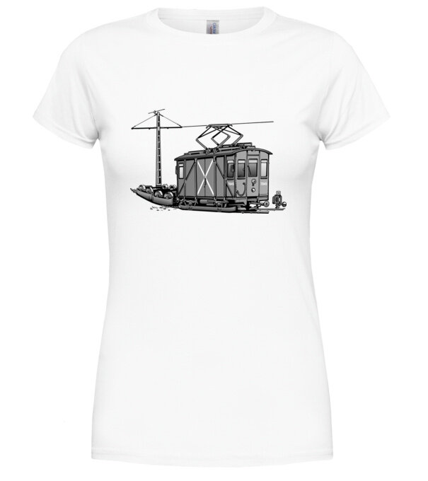  model  pe tricou
