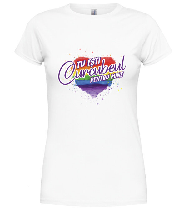  model  pe tricou