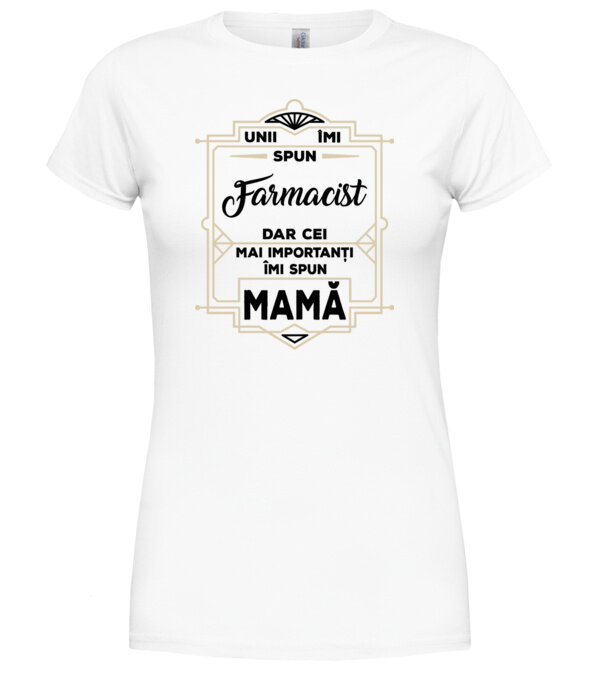  model  pe tricou