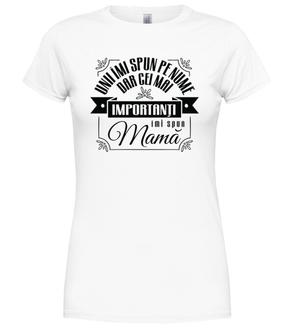  model  pe tricou