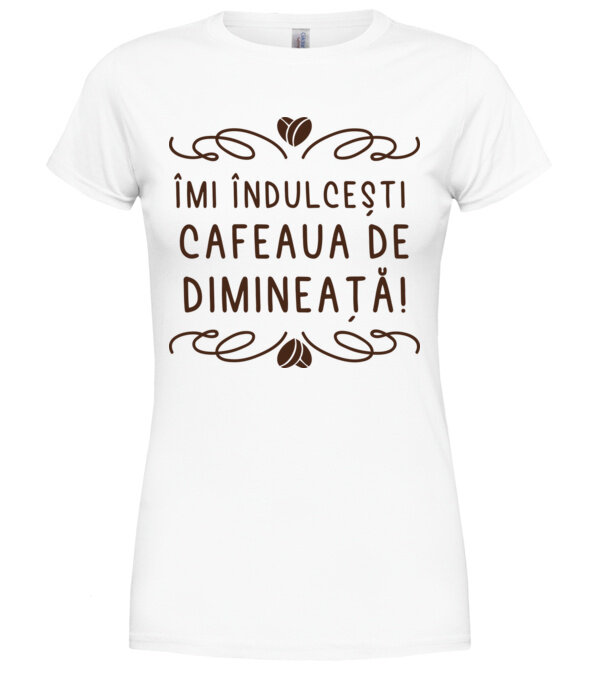  model  pe tricou