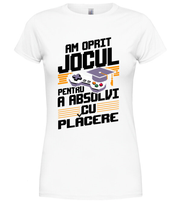  model  pe tricou