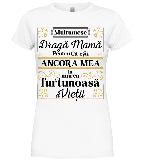  model  pe tricou