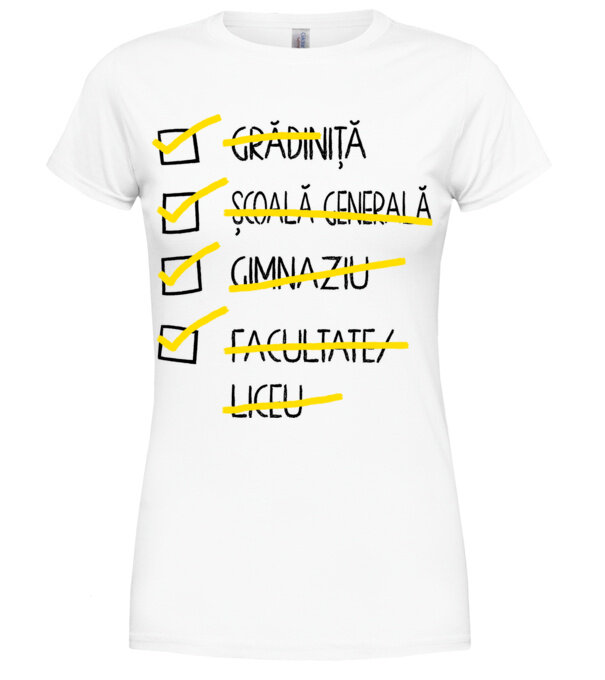 model  pe tricou