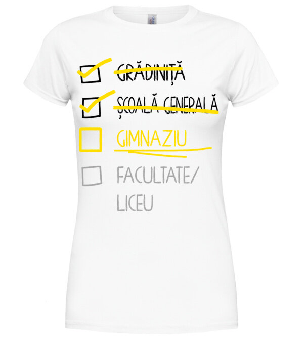  model  pe tricou