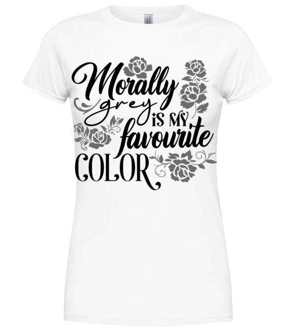  model  pe tricou