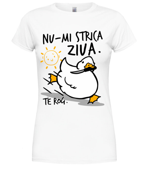  model  pe tricou