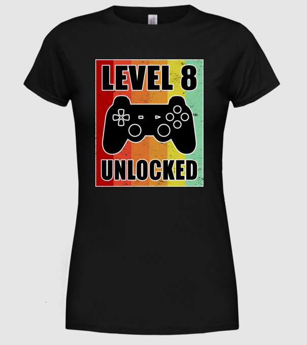 level 8 unlocked retro gamer model negru pe tricou
