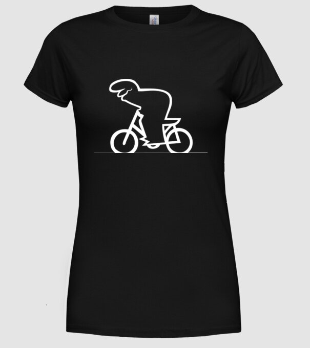  model negru pe tricou