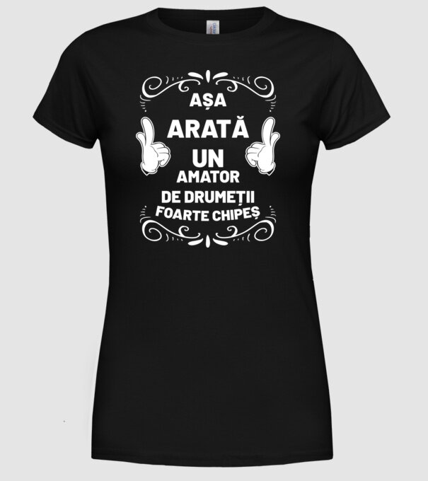 așa arată un amator de drumeții foarte chipeș model negru pe tricou