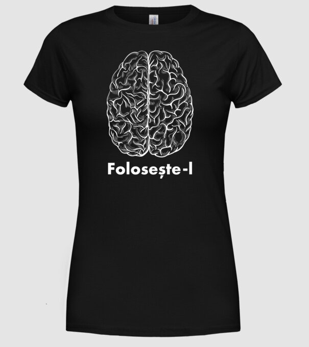 Folosește-l model negru pe tricou