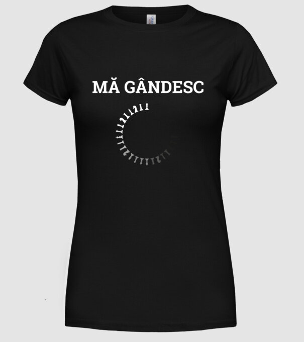 Mă gândesc model negru pe tricou