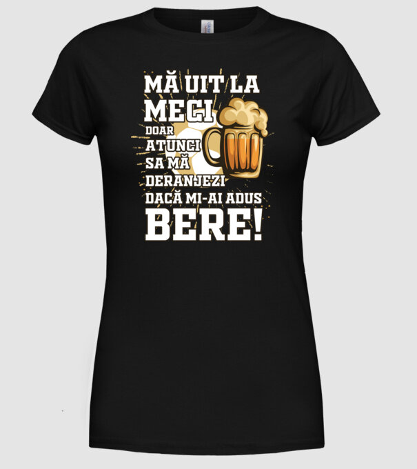 Mă uit la meci model negru pe tricou