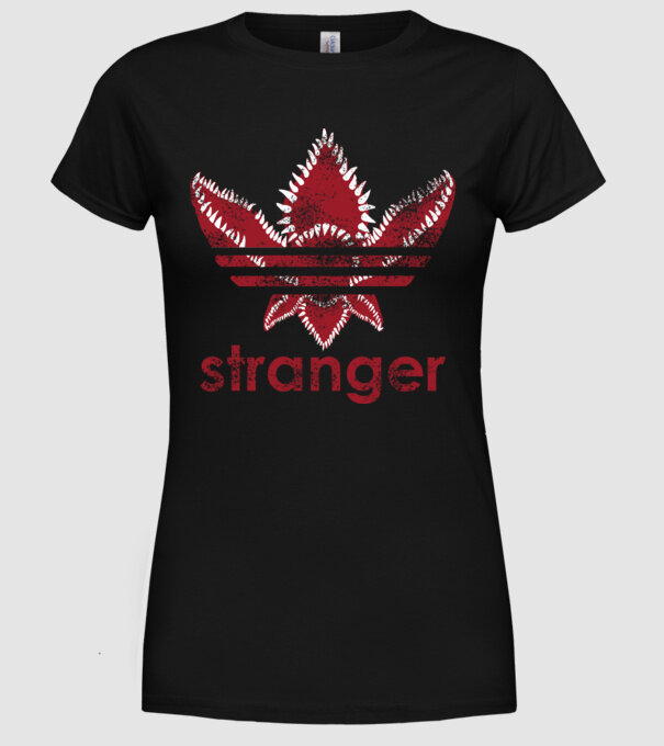stranger things logo model negru pe tricou