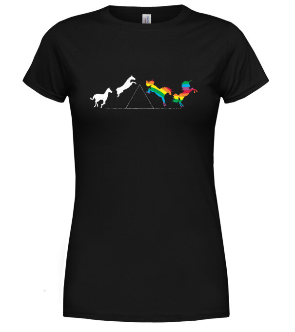  model  pe tricou