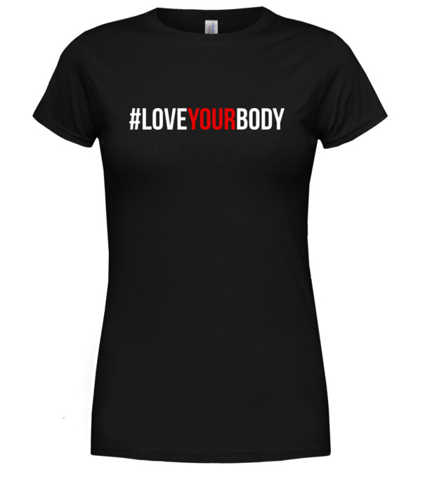  model  pe tricou