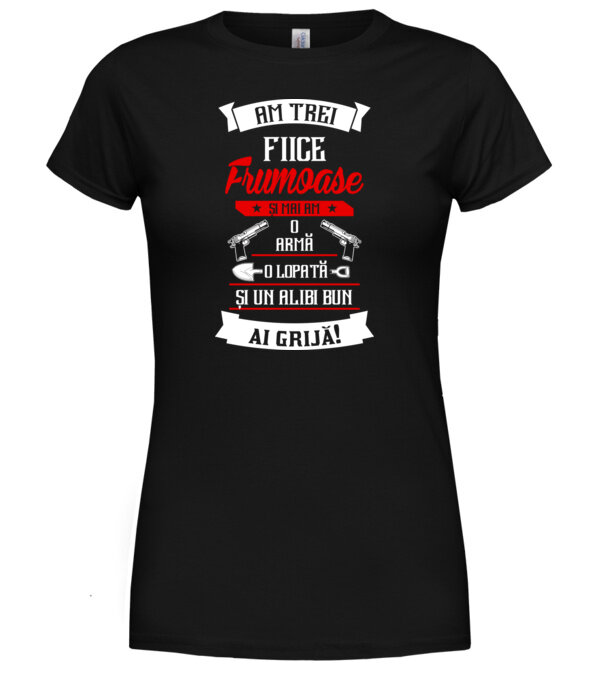  model  pe tricou
