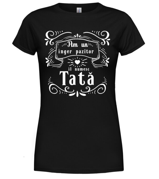  model  pe tricou